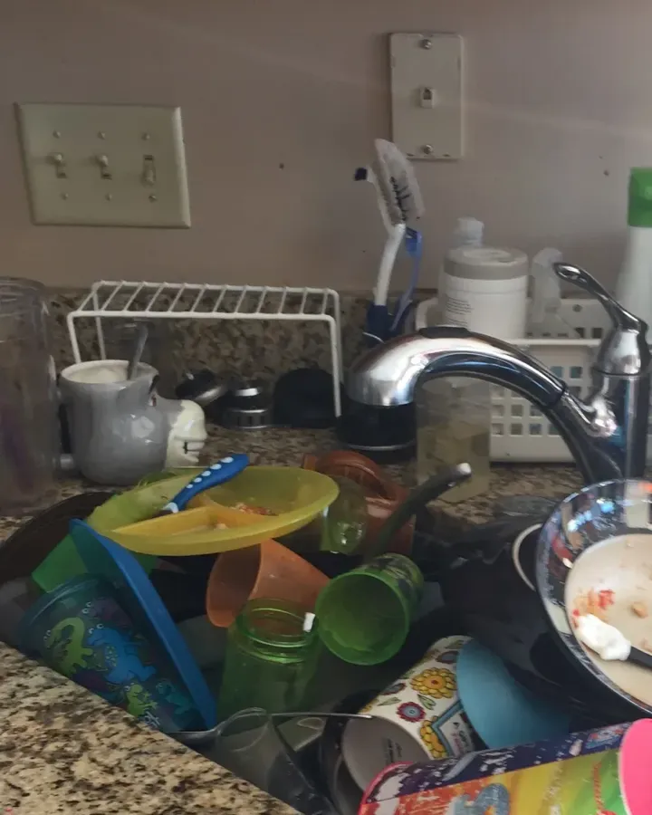 Kitchen sink before cleaning