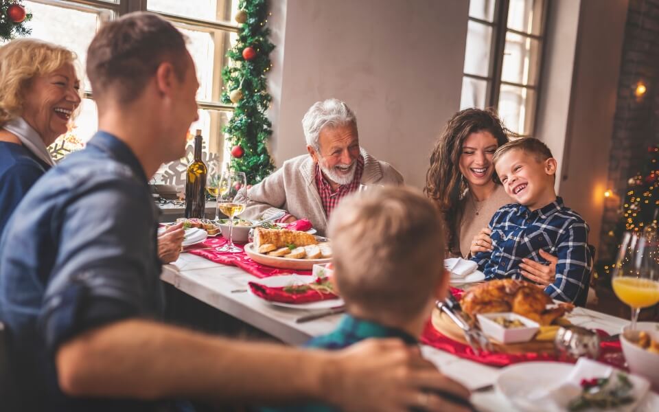 how-to-prepare-your-illinois-home-for-holiday-gatherings-with-a-professional-cleaning-service