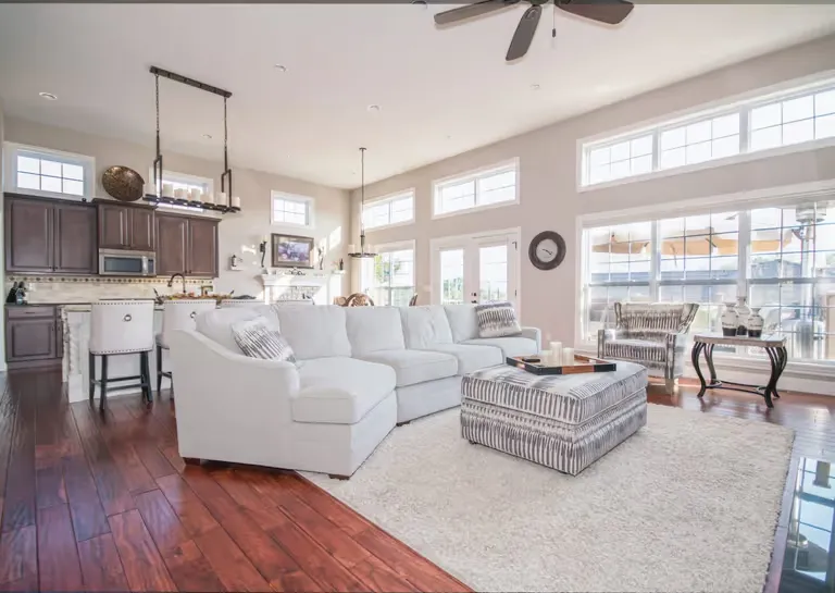 apartment bedroom ceiling 108235