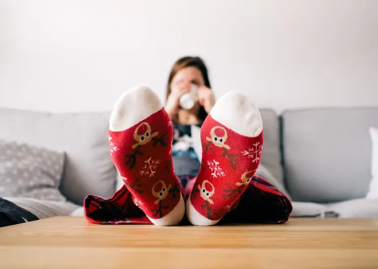 christmas couch feet 85842 e1567